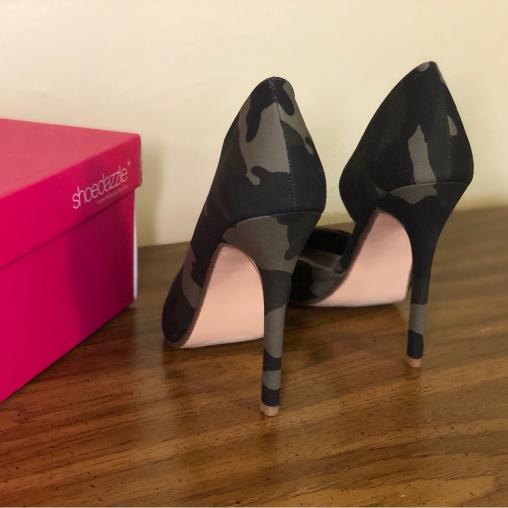 Heels - Picture 3 of 7